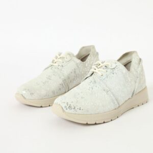 Lynn Embossed White